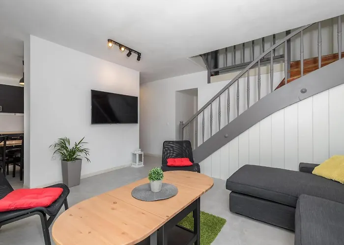 Polion Vikendica Peroj